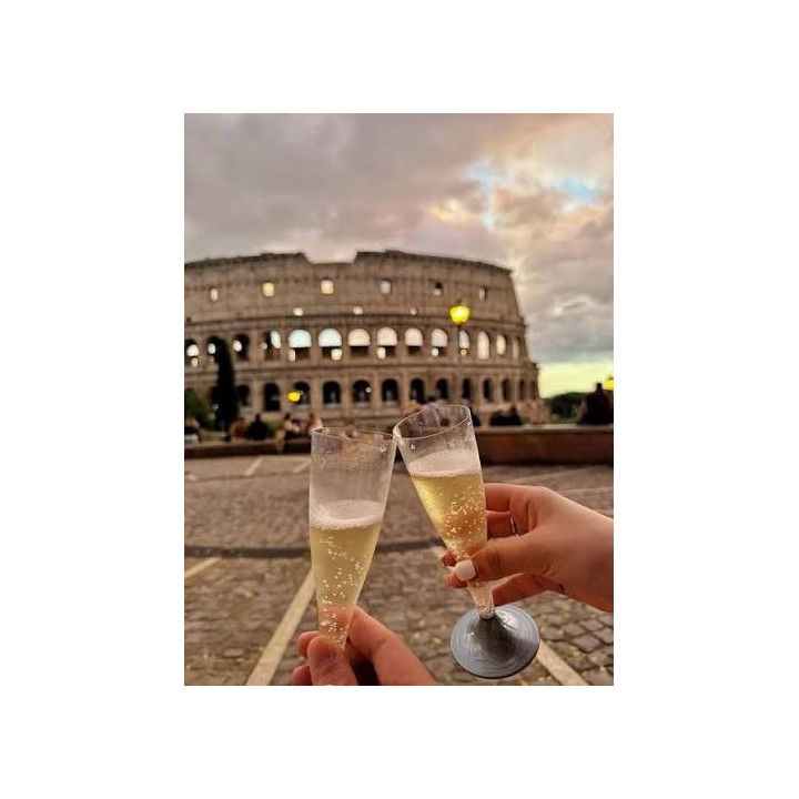 Brindis frente al Coliseo