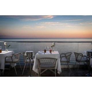 Cena con vista al mar